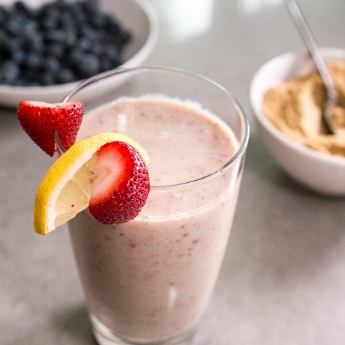 JalGua-recipe-strawberry-banana-smoothie